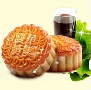 春去秋來收獲日， 金秋團圓月，華美月餅香。待到月圓中秋夜， 歸故里，見爹娘。